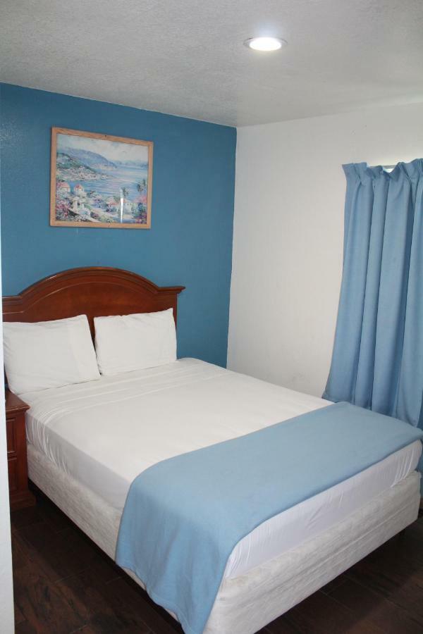 Hotel & 2*
