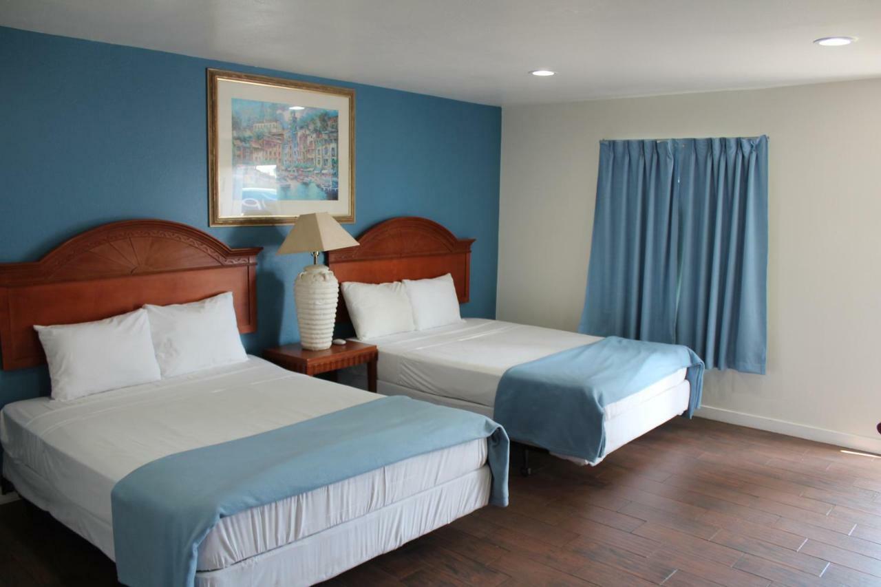 & 2* Oceanside