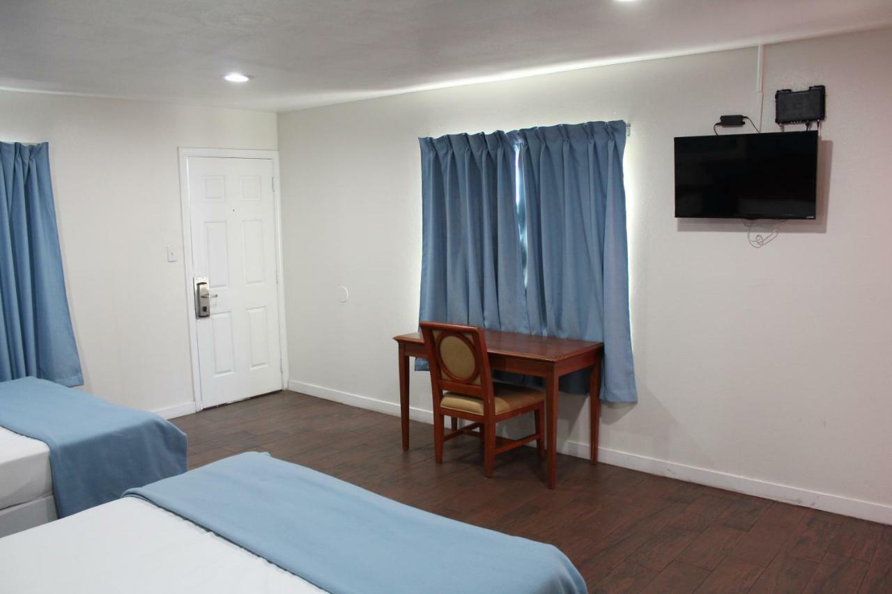 & Hotel
